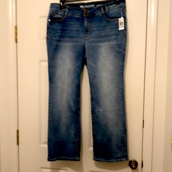 NEW with tags ladies Wallflower jeans .Size 20. - Picture 1 of 5